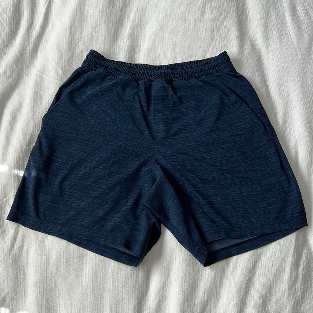 Lululemon Men’s Linerless Pace Breaker Athletic Shorts  Navy Size Medium M